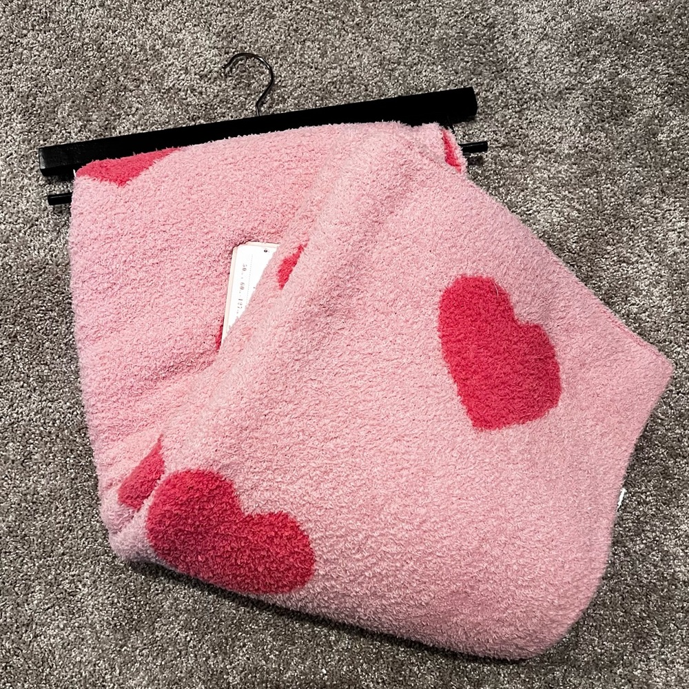 Bella Lux Heart Throw *VIRAL*